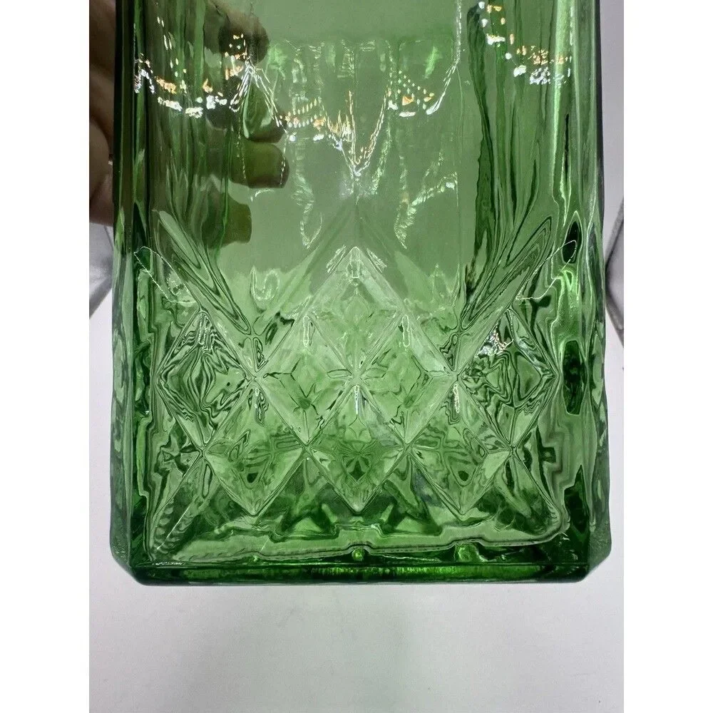 Unbranded this emerald